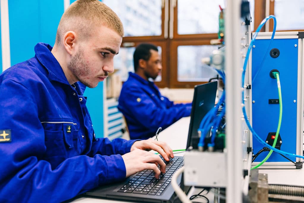 Lehre als Mechatroniker:in